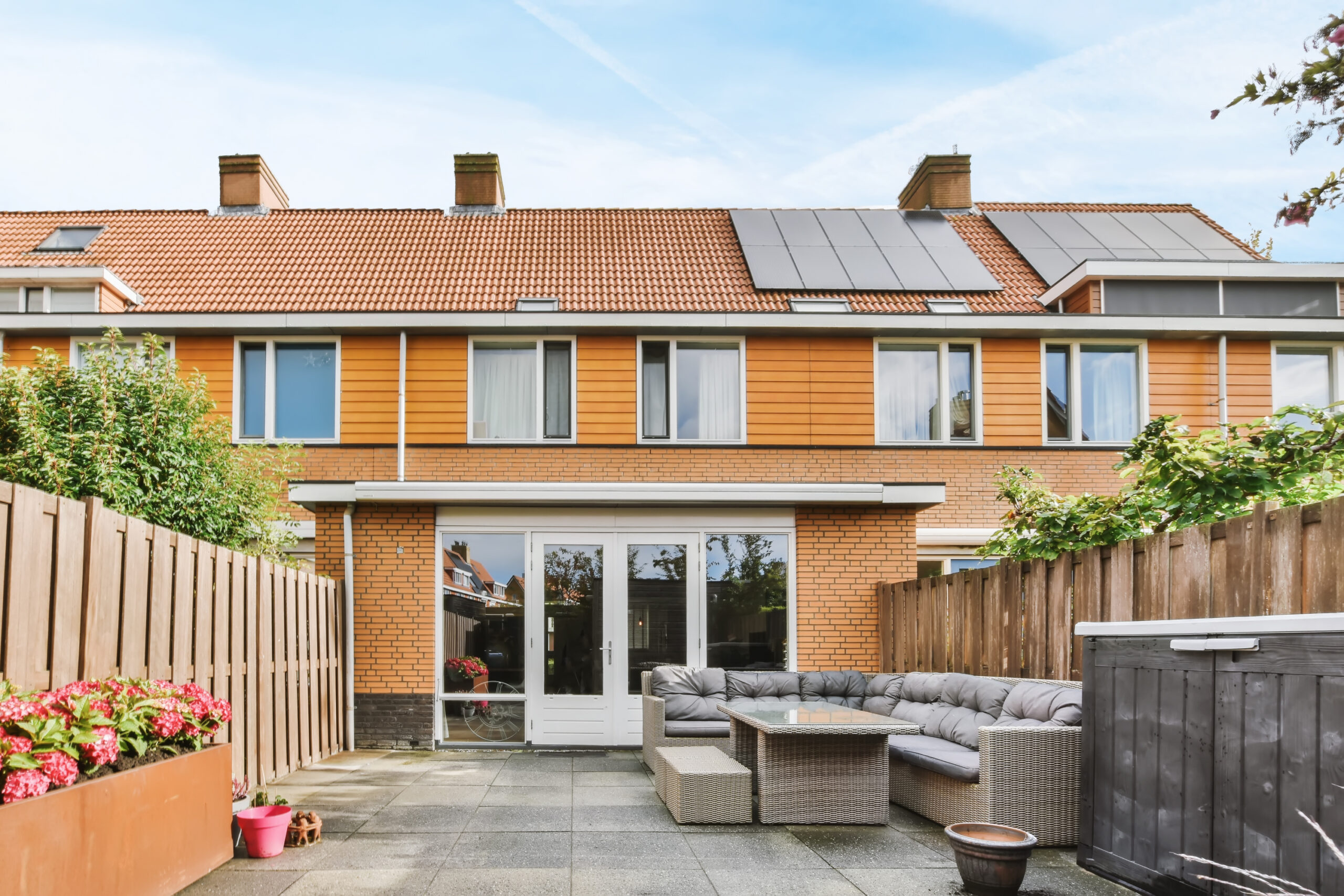 Photovoltaik in Leipzig auf einem Dach eines Reihenhauses